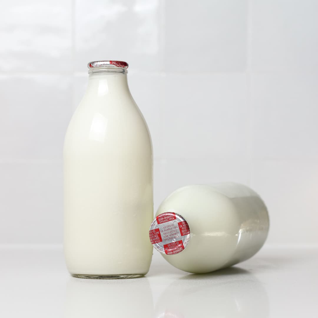 Organic Semi-Skimmed Milk (Red & Silver Top)